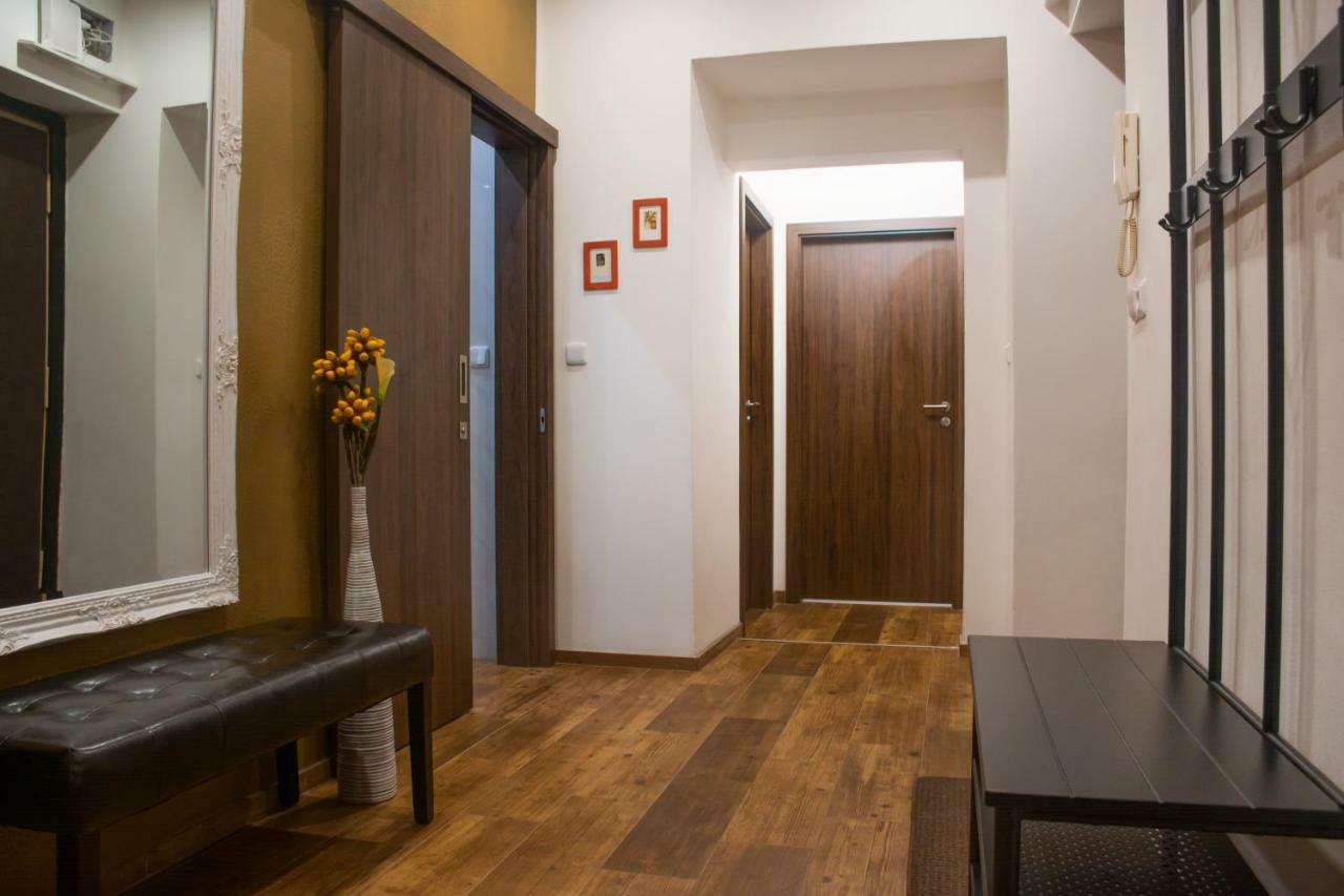Premyslovska - 2 Bathrooms Apartment Prag
